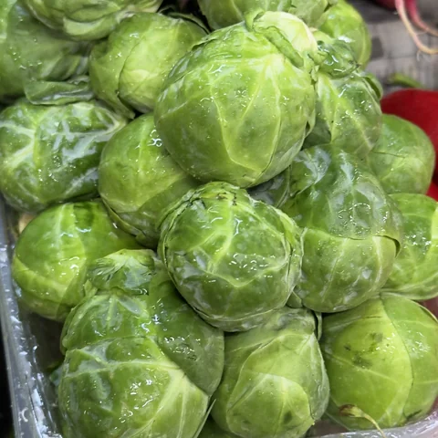 Капуста брюссельская свежая (мини-кочанчики)